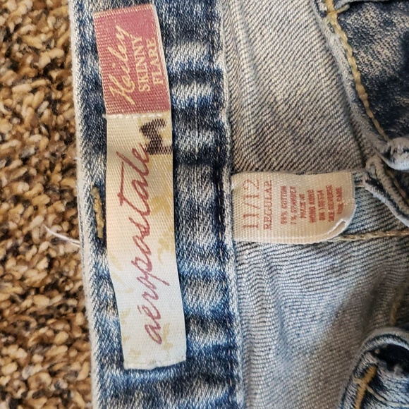 Aeropostale cut off jeans - Picture 2 of 3